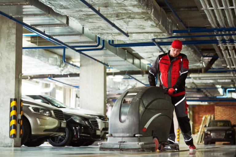 Nettoyage industriel à Vaires-sur-Marne : guide complet